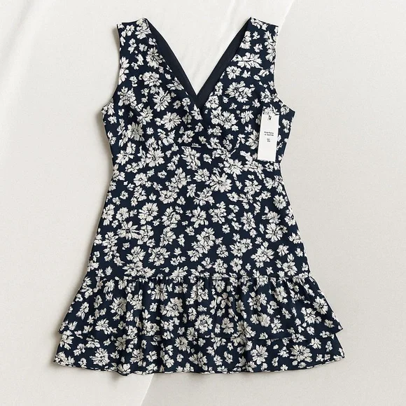RAMY BROOK NEW YORK Navy & White Floral Sleeveless Ruffle Hem Dress – Size 4 - Picture 7 of 10